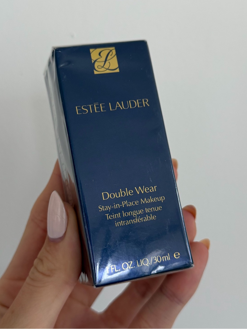 Estee Lauder Double Wear Foundation (1C0) - NEW